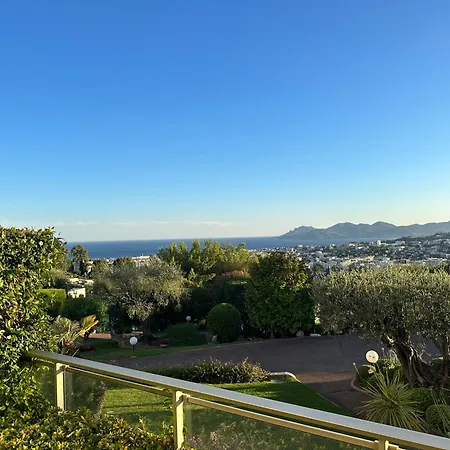 Apartment Garden Sea View - Victoria -