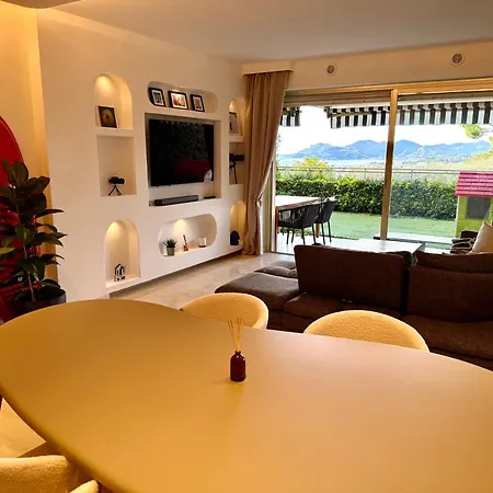 Apartment Garden Sea View - Victoria -